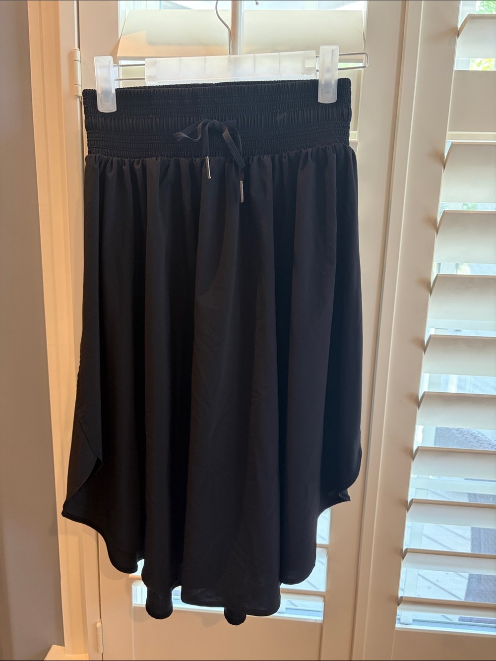 lululemon athletica Black Smocked-Waist Circle Skirt